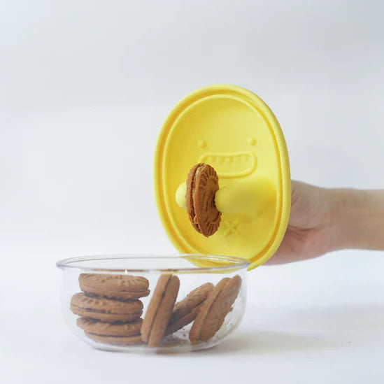 Finger Pop Snack Container