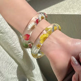 Women's simple design artistic flower resin bracelet